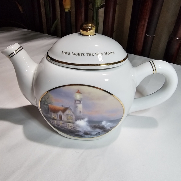 🎉HP THOMAS KINKADE PORCELAIN TEA POT "BEACON OF HOPE" - Picture 2 of 14